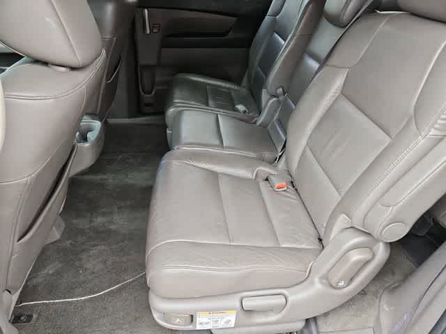 Thumbnail: 2011 Honda Odyssey - 21