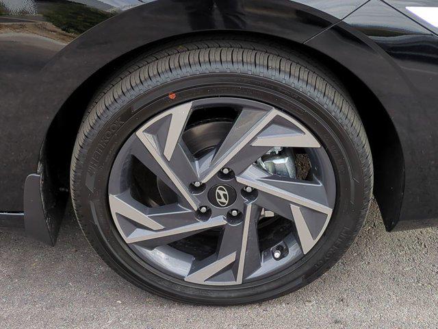 Thumbnail: 2026 Hyundai Elantra - 13