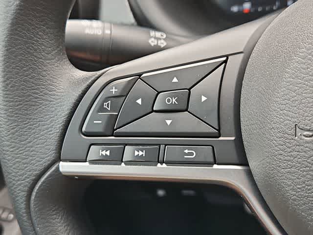 Thumbnail: 2022 Nissan Kicks - 22