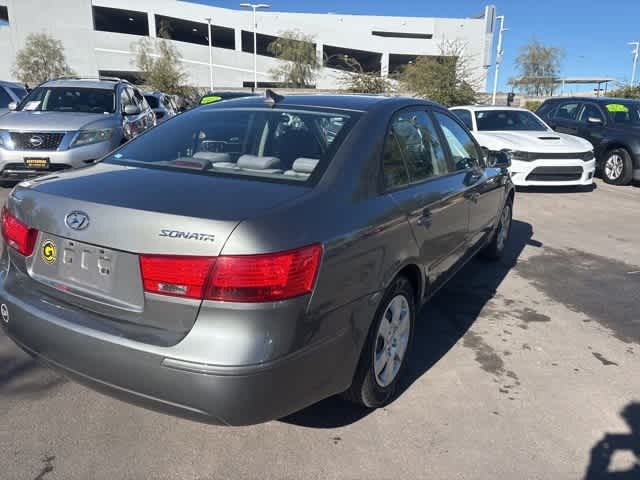 Thumbnail: 2010 Hyundai Sonata - 6