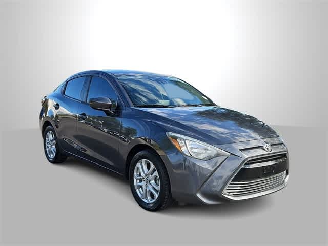 Thumbnail: 2017 Toyota Yaris iA - 2