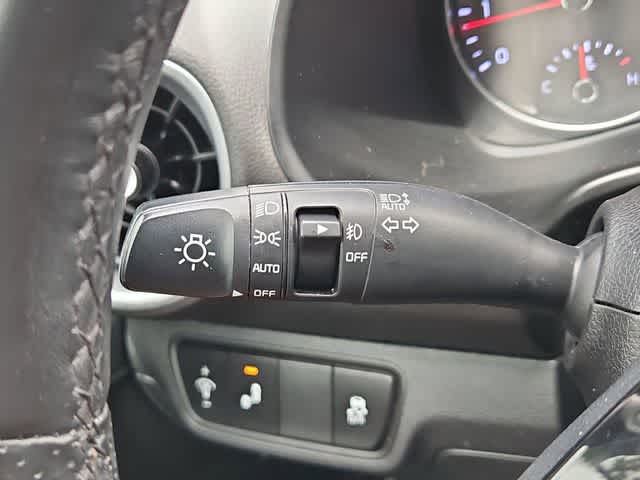 Thumbnail: 2023 Kia Forte - 28