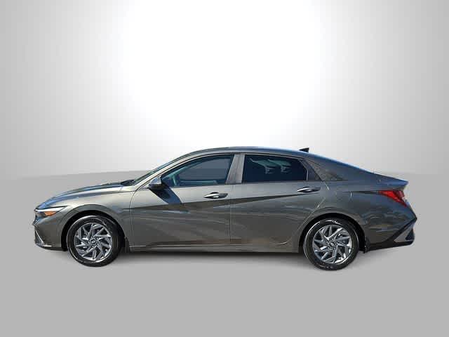 Thumbnail: 2024 Hyundai Elantra - 5