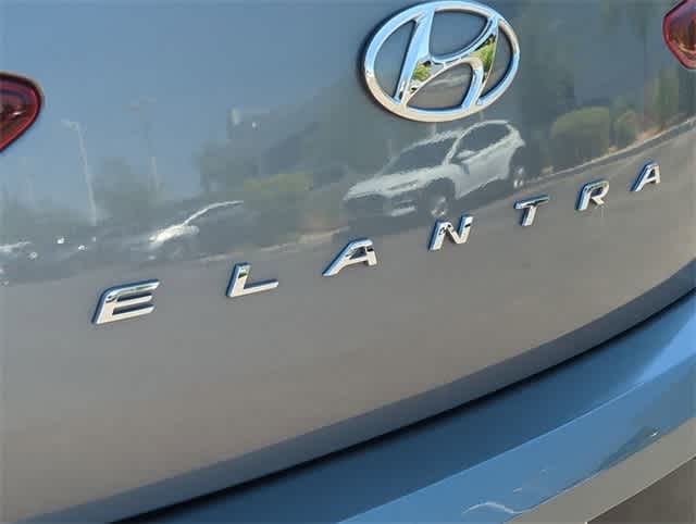 Thumbnail: 2019 Hyundai Elantra - 12