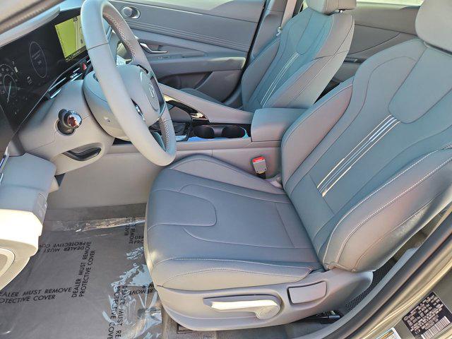 Thumbnail: 2025 Hyundai Elantra - 16