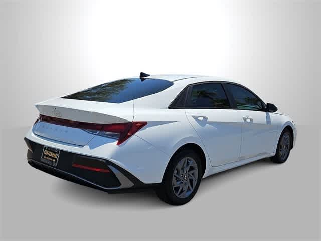 Thumbnail: 2024 Hyundai Elantra - 8