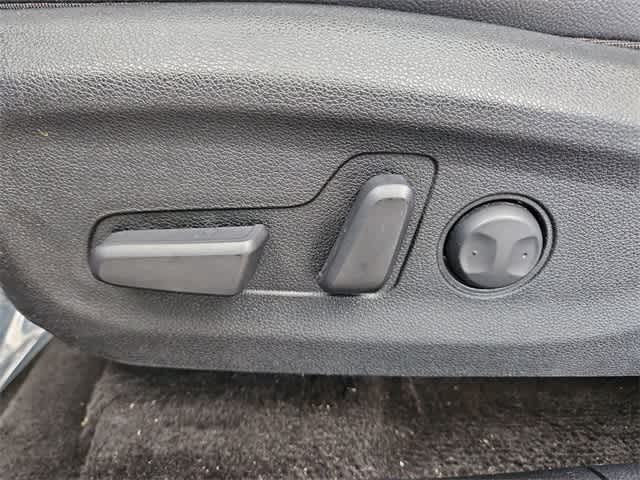 Thumbnail: 2022 Kia Niro - 18