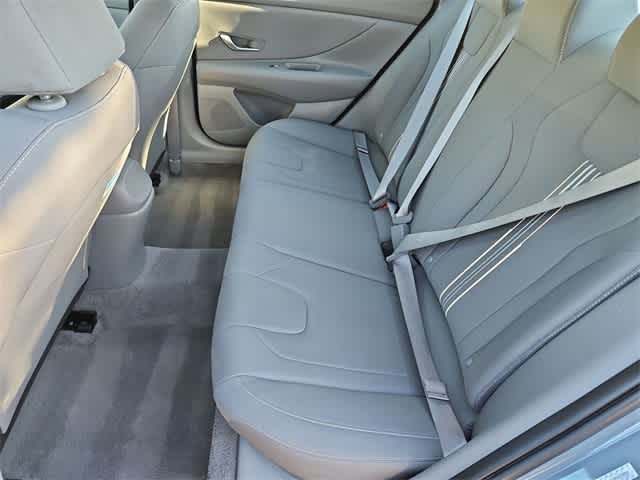 Thumbnail: 2023 Hyundai Elantra - 18