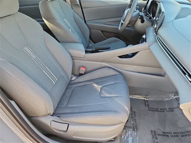 Thumbnail: 2023 Hyundai Elantra - 20