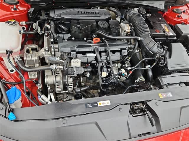 Thumbnail: 2022 Hyundai Elantra - 14