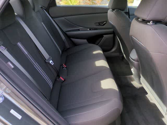 Thumbnail: 2025 Hyundai Elantra - 19