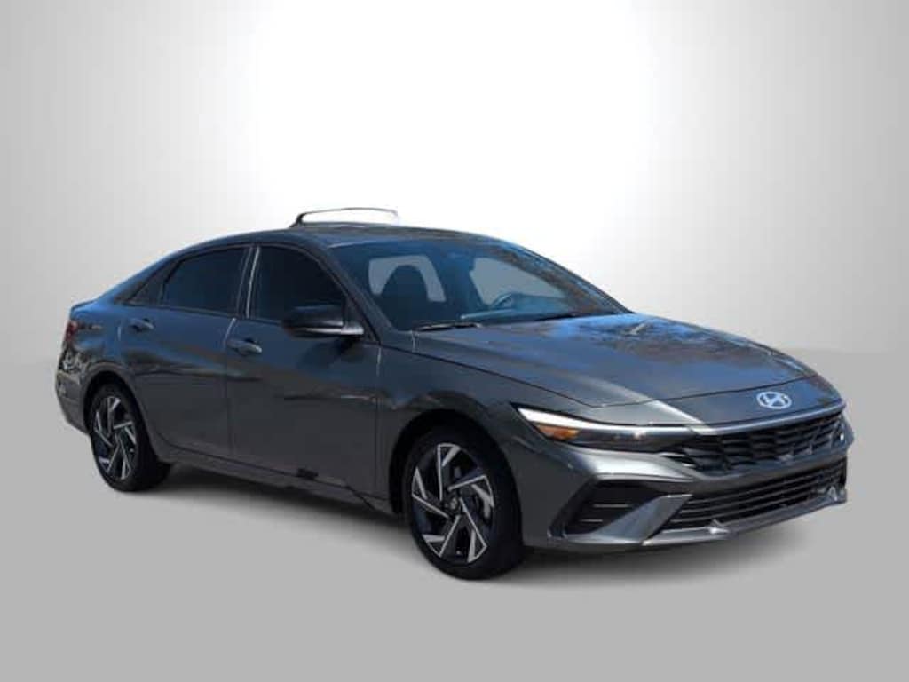 Used 2025 Hyundai Elantra SEL Sport Sedan