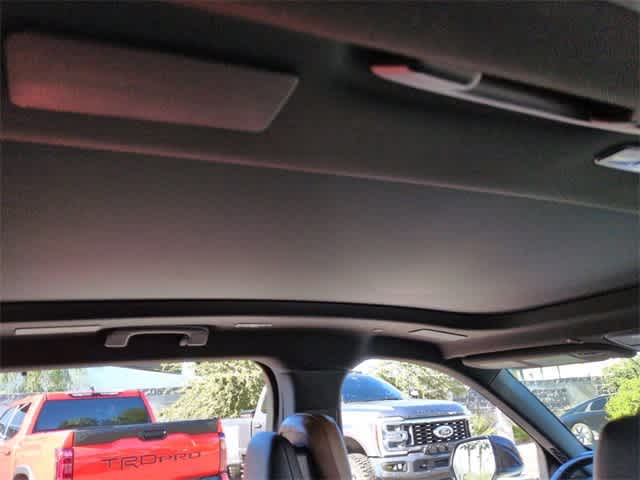 Thumbnail: 2022 Lincoln Aviator - 22