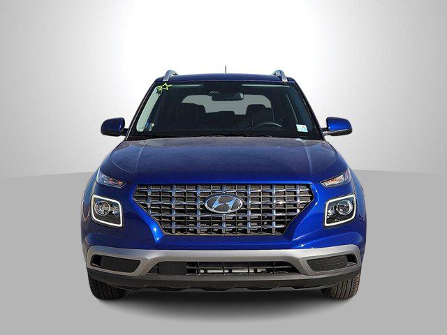 Thumbnail: 2025 Hyundai Venue - 3