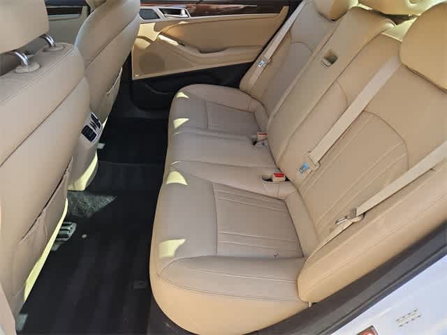 Thumbnail: 2017 Genesis G80 - 21