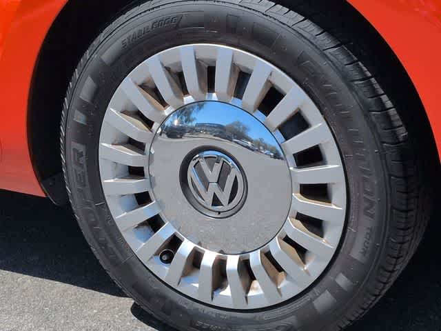 Thumbnail: 2016 Volkswagen Beetle - 14