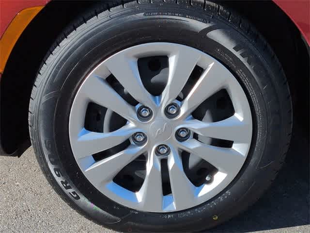 Thumbnail: 2022 Kia Soul - 14