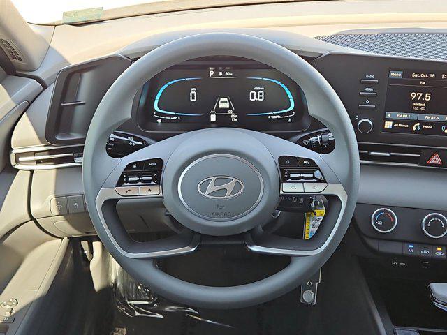 Thumbnail: 2025 Hyundai Elantra - 21