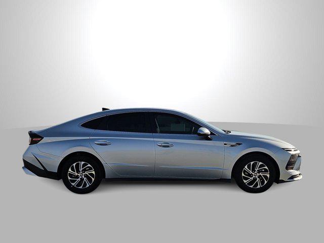 Thumbnail: 2026 Hyundai Sonata - 9