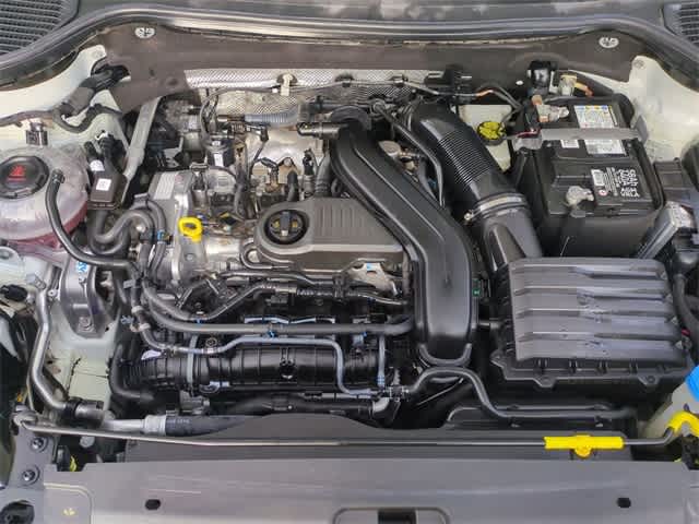 Thumbnail: 2022 Volkswagen Taos - 14