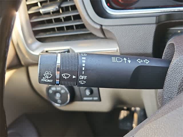 Thumbnail: 2015 GMC Acadia - 28