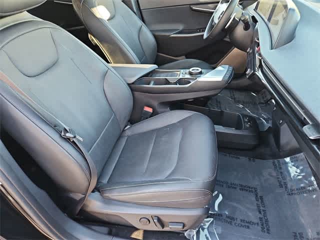 Thumbnail: 2023 Kia EV6 - 21