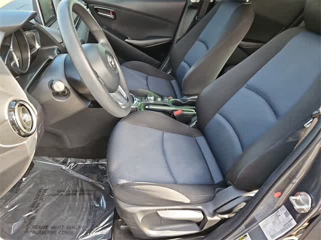 Thumbnail: 2017 Toyota Yaris iA - 16