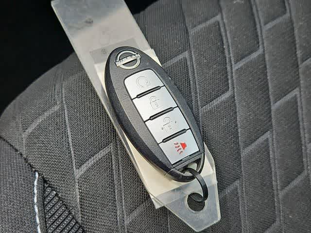 Thumbnail: 2022 Nissan Kicks - 32