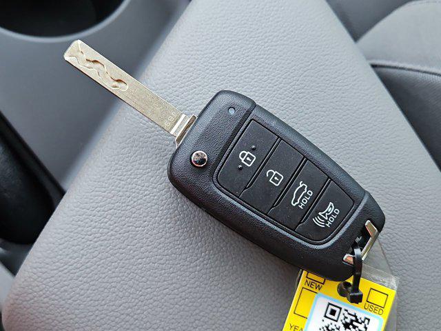 Thumbnail: 2025 Hyundai Elantra - 32