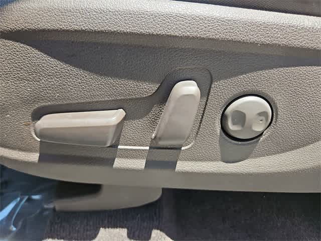 Thumbnail: 2019 Hyundai Santa Fe - 18