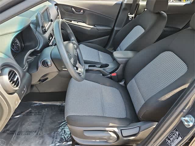 2021 Hyundai Kona SE 16