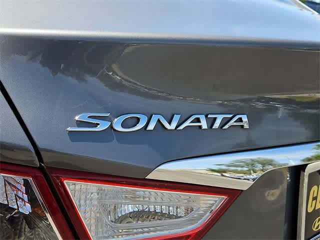 2011 Hyundai Sonata GLS 12