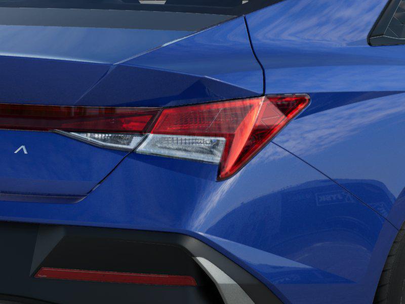 Thumbnail: 2025 Hyundai Elantra - 10