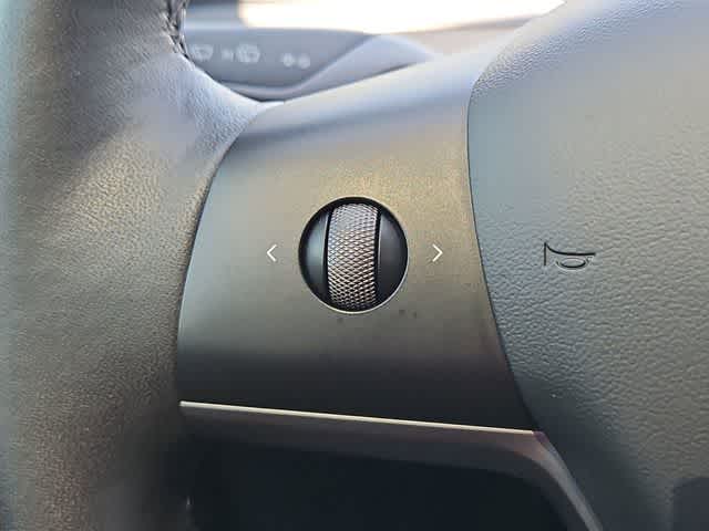 Thumbnail: 2022 Tesla Model Y - 24