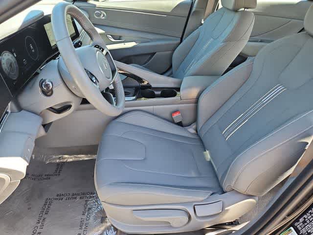 Thumbnail: 2025 Hyundai Elantra - 16