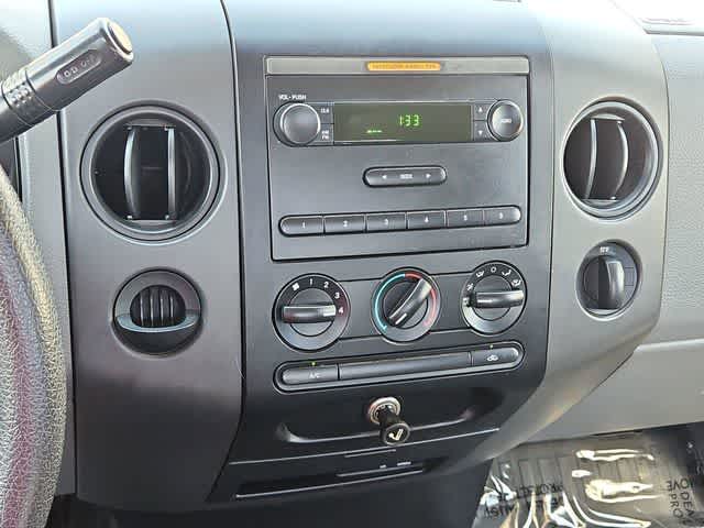 Thumbnail: 2004 Ford F-150 - 19