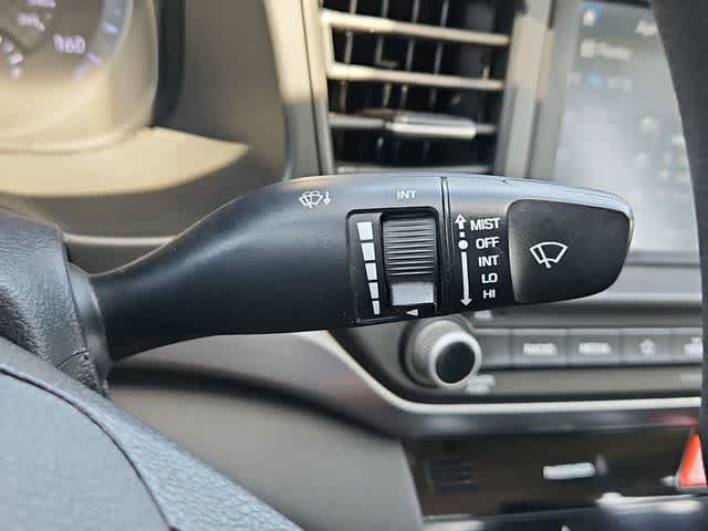 Thumbnail: 2020 Hyundai Elantra - 24