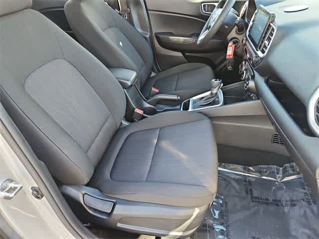 Thumbnail: 2023 Hyundai Venue - 20