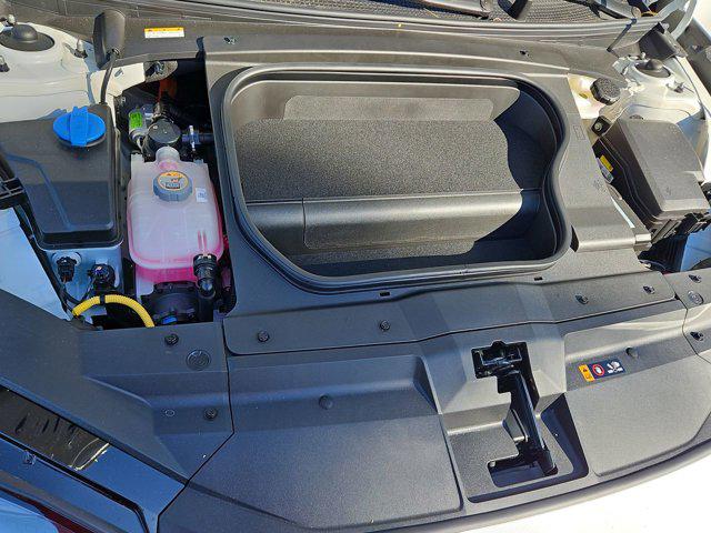 Thumbnail: 2025 Hyundai Ioniq 6 - 14