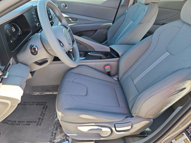 Thumbnail: 2025 Hyundai Elantra - 16