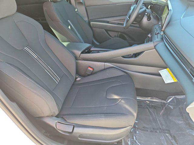 Thumbnail: 2025 Hyundai Elantra - 20