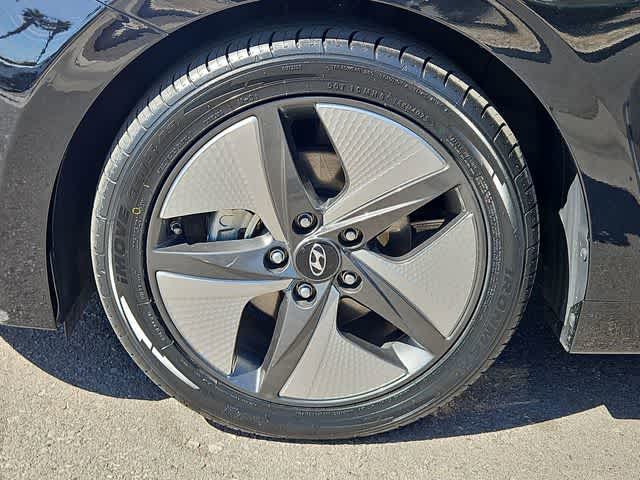 Thumbnail: 2022 Hyundai Ioniq - 13