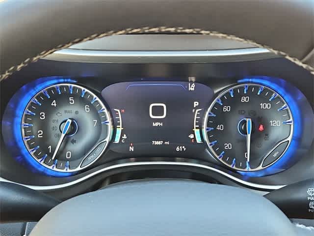 Thumbnail: 2023 Chrysler Pacifica - 32