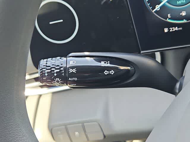 Thumbnail: 2024 Hyundai Elantra - 25