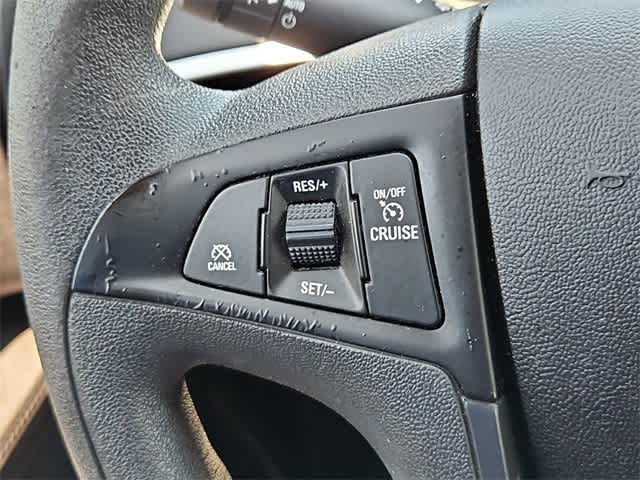 2017 Chevrolet Equinox LS 23