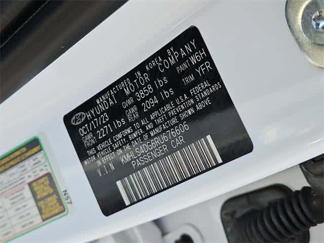 Thumbnail: 2024 Hyundai Elantra - 34