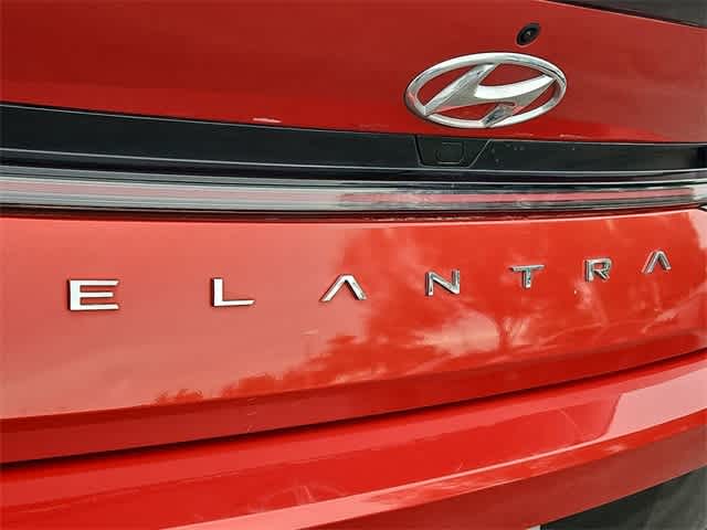 Thumbnail: 2022 Hyundai Elantra - 12