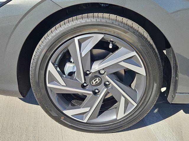 Thumbnail: 2025 Hyundai Elantra - 13