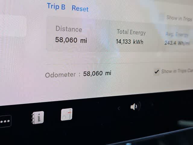Thumbnail: 2021 Tesla Model 3 - 31