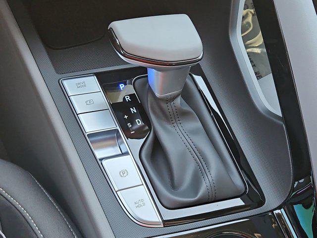 Thumbnail: 2025 Hyundai Elantra - 30